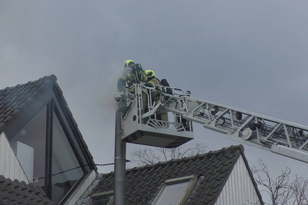 Brandweer ingezet bij brand in schoorsteen
