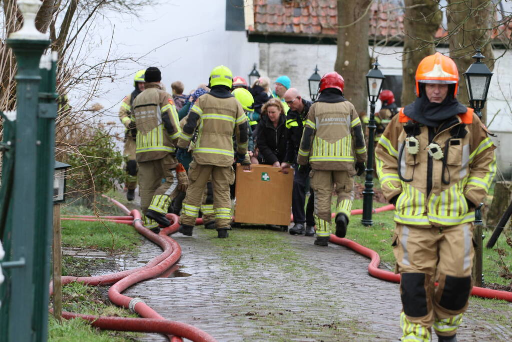 Kinderverblijf uit voorzorg ontruimd door grote brand