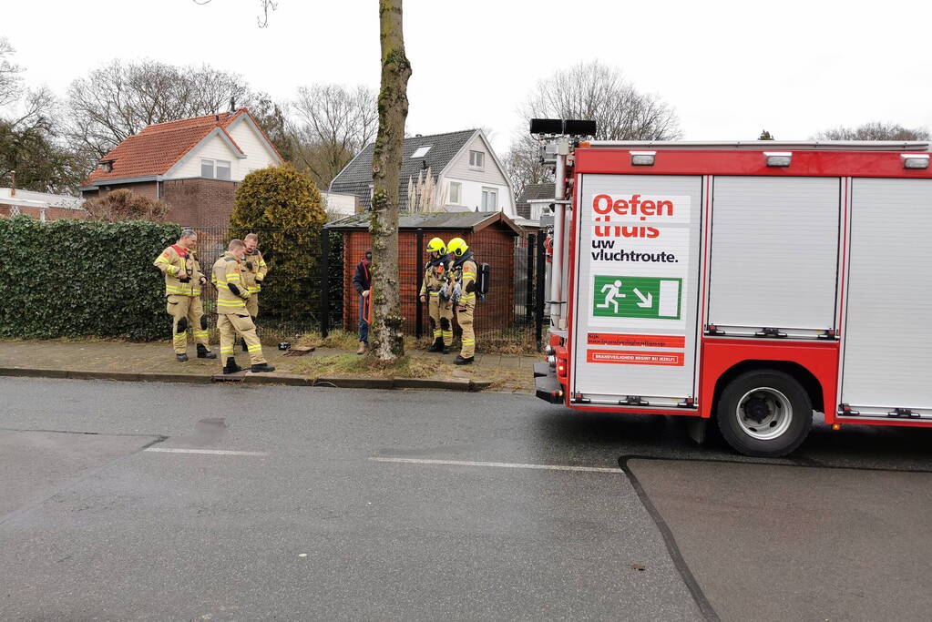 Gaslekkage onder het trottoir