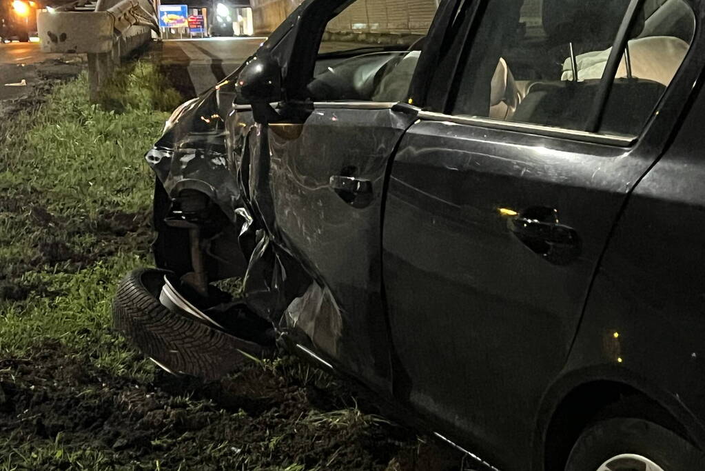 Gewonde bij ongeval tussen twee auto's