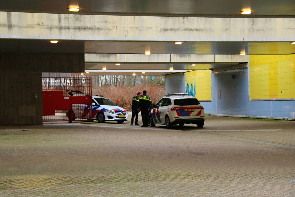 Gebied afgezet na steekpartij