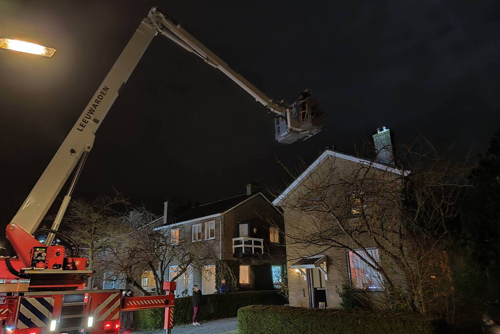 Schoorsteenbrand snel onder controle