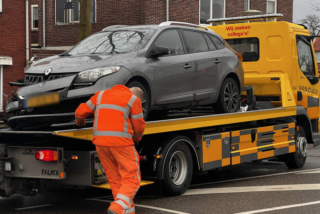 Vier auto's beschadigd bij ongeval