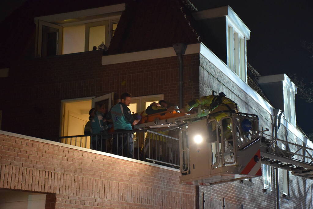 Ambulancemedewerkers ontdekken woningbrand