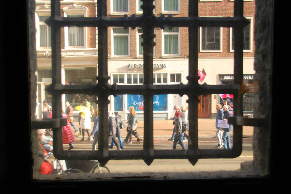 Demonstratie Amsterdam tegen beleid overheid