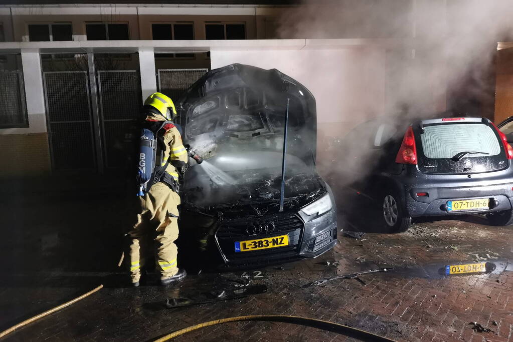 Auto verwoest door brand