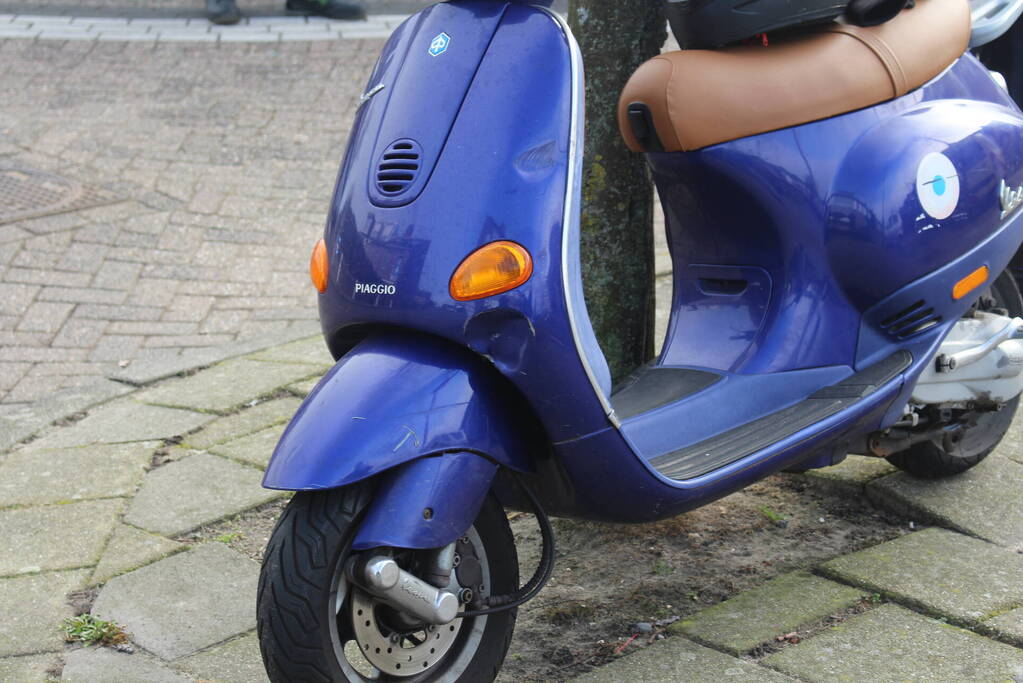 Botsing tussen bus en scooter