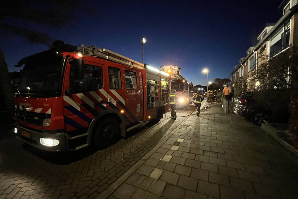 Schoorsteenbrand zorgt voor flinke rookontwikkeling