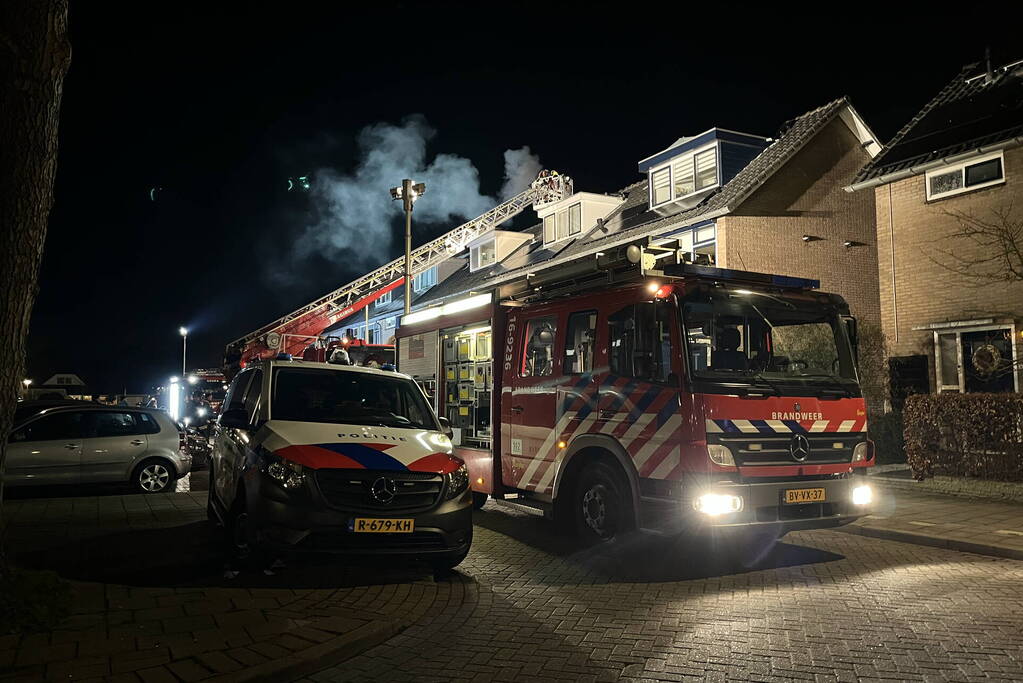 Schoorsteenbrand zorgt voor flinke rookontwikkeling