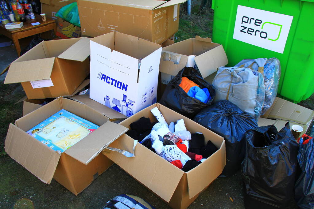 Turkse moskee zamelt spullen in voor slachtoffers aardbeving