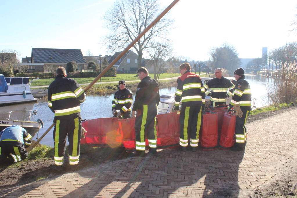 Gezonken boot lekt brandstof