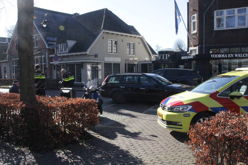 Scooterrijder gewond bij botsing met auto