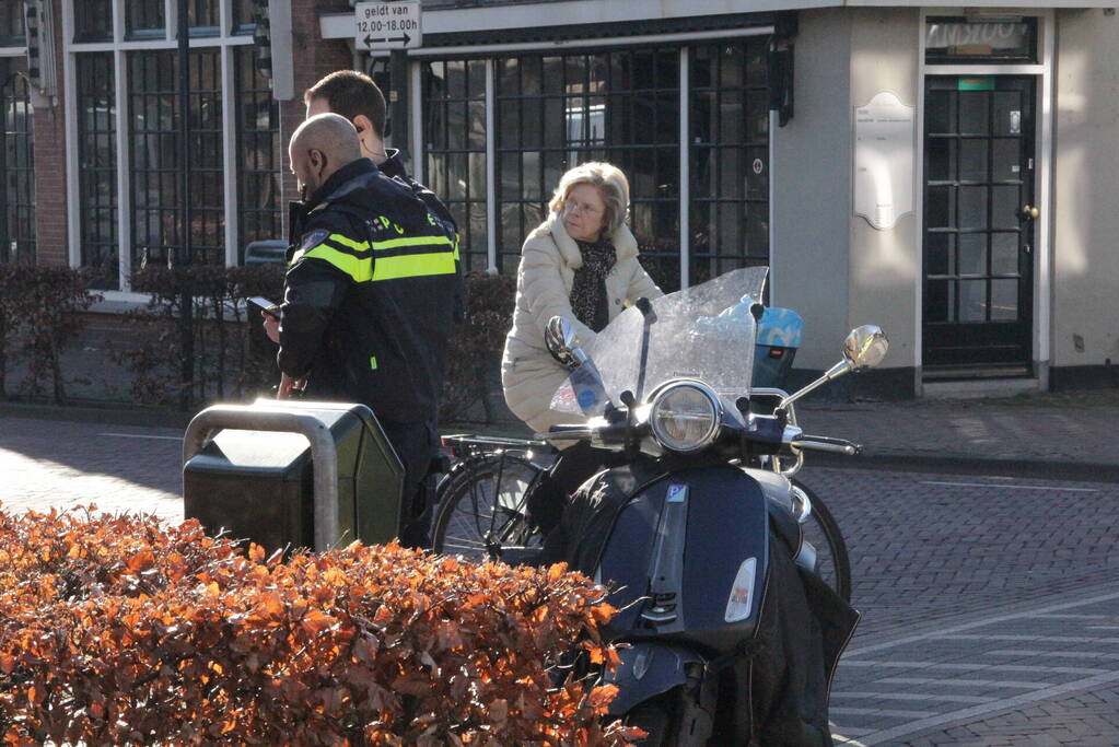 Scooterrijder gewond bij botsing met auto