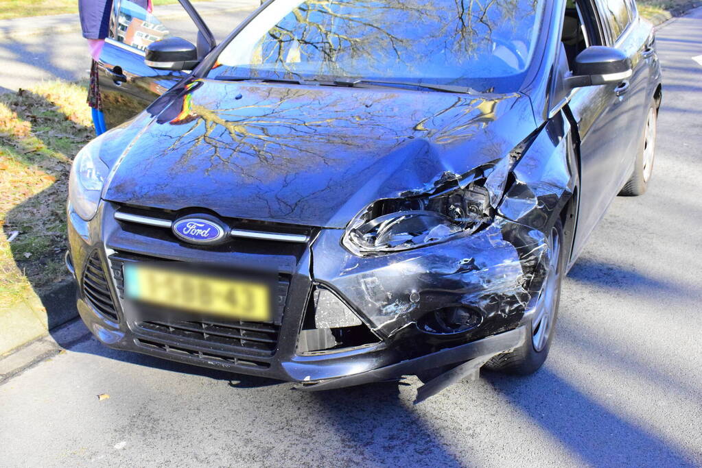 Schade na kop-staart aanrijding