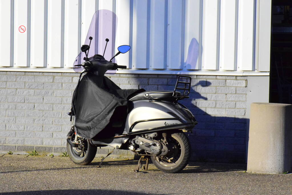 Scooterrijder gewond bij botsing met auto