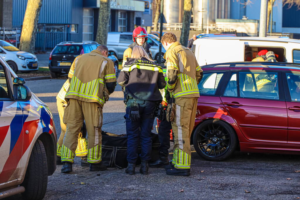 Bestelbus met verdachte inhoud aangetroffen
