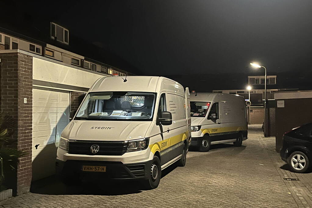 Brandweer onderzoekt hinderlijke lucht bij woning