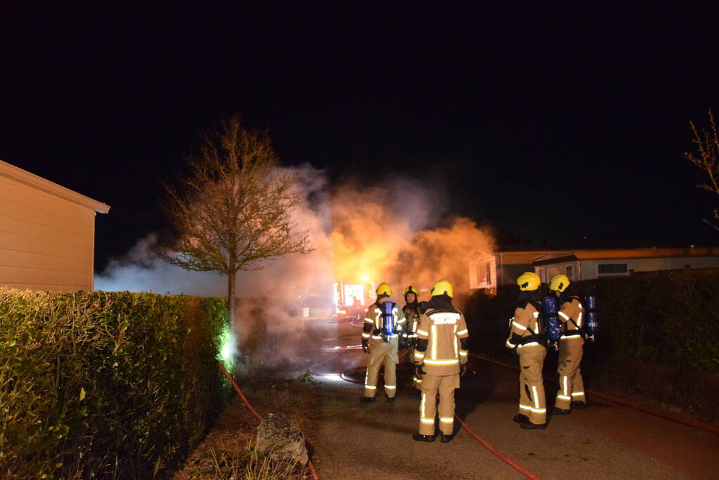 Stacaravan volledig uitgebrand op camping