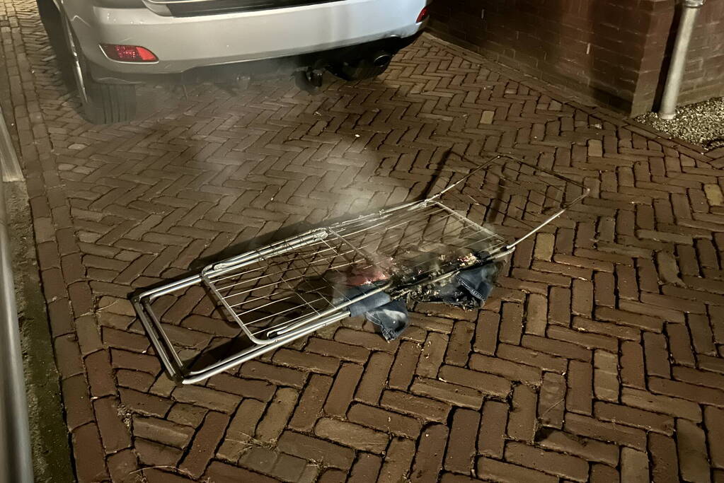 Brand in serre brandweer voorkomt erger