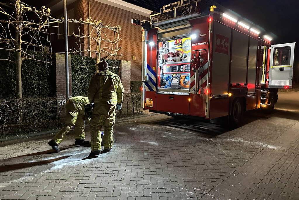 Brand in serre brandweer voorkomt erger