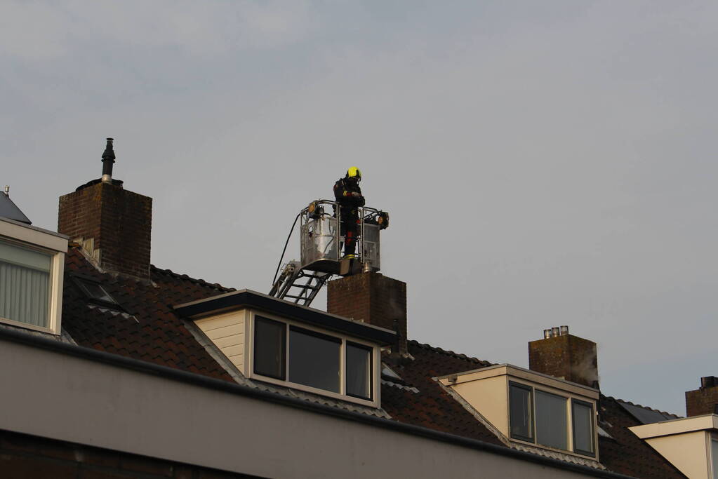 Schoorsteenbrand snel gedoofd