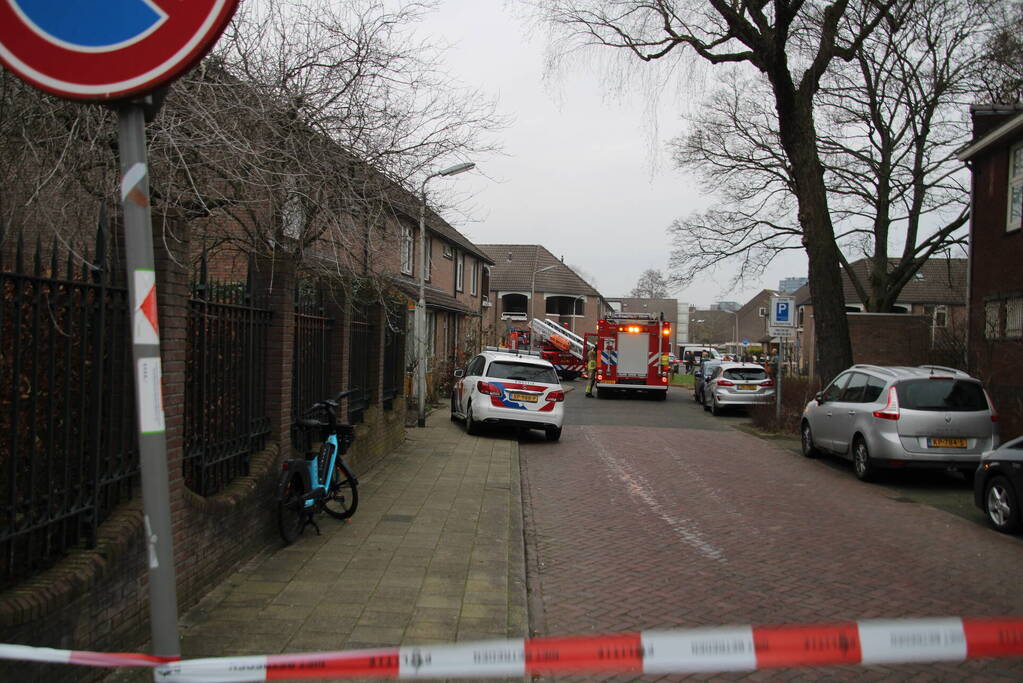 Veel rook bij brand in woning