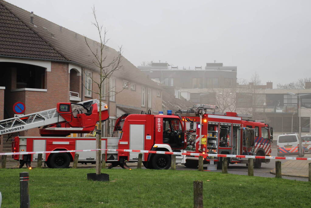Veel rook bij brand in woning