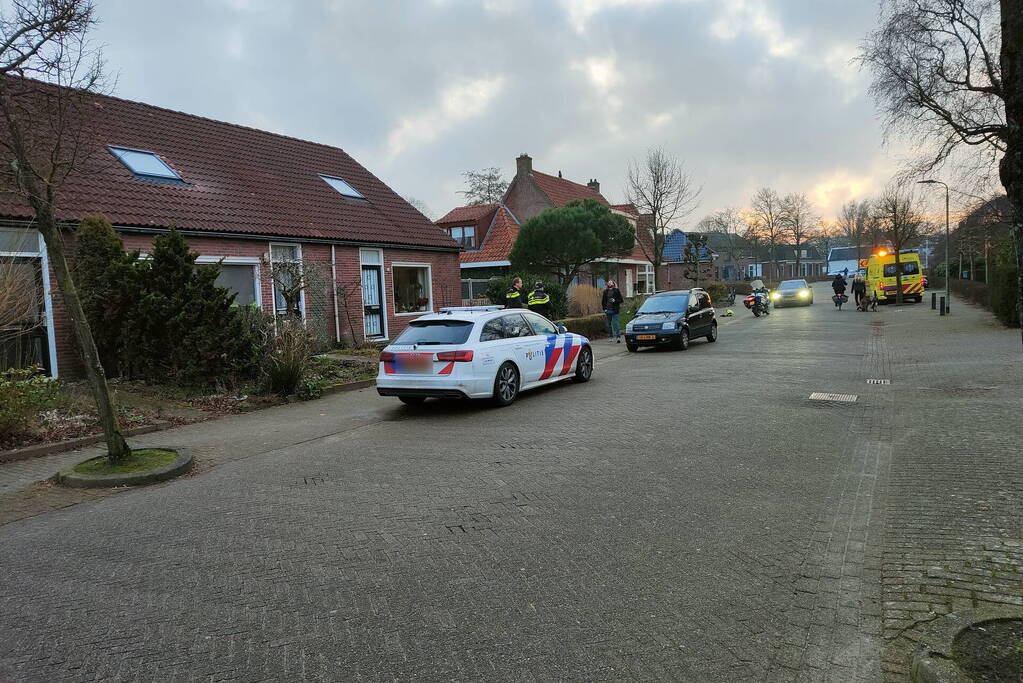 Oudere man gewond bij aanrijding met auto