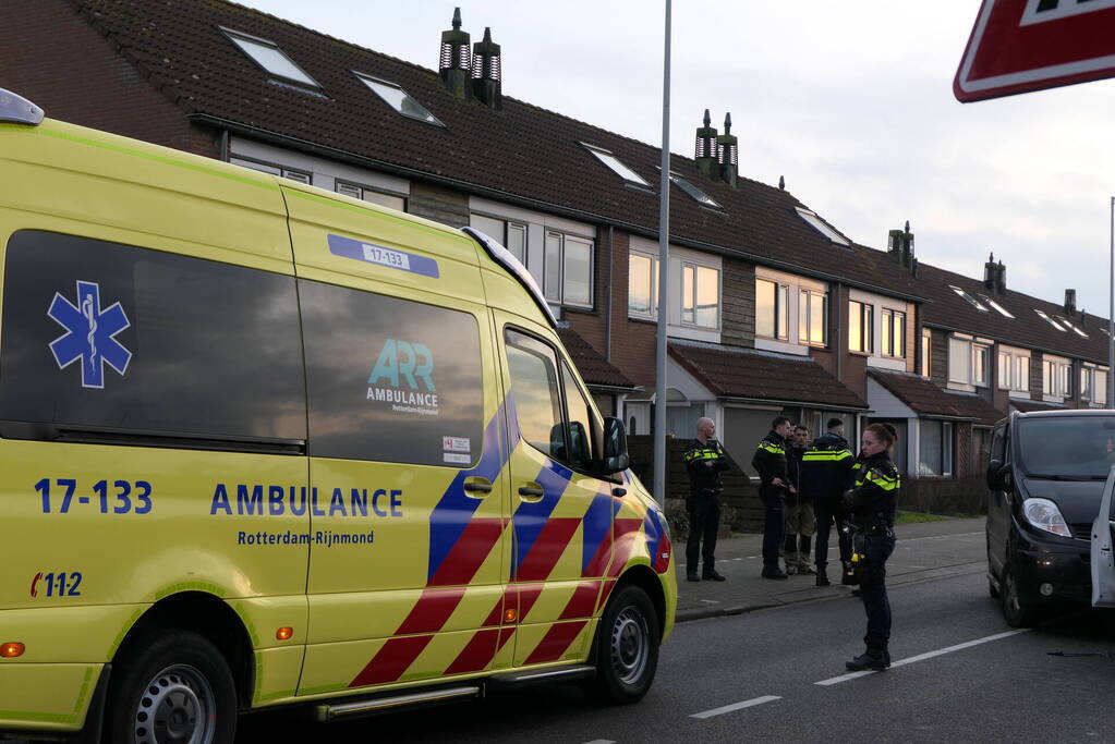 Gewonde bij ongeval tussen personenauto en bestelbus