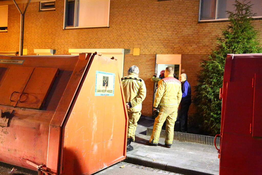 Brandweer onderzoekt gaslucht in woning