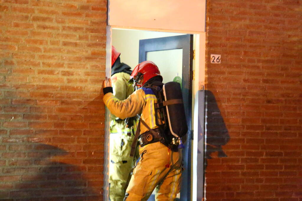 Brandweer onderzoekt gaslucht in woning