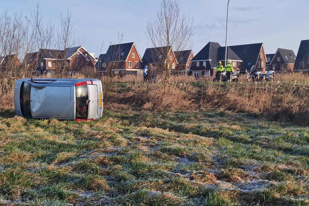 18-jarige crasht met auto