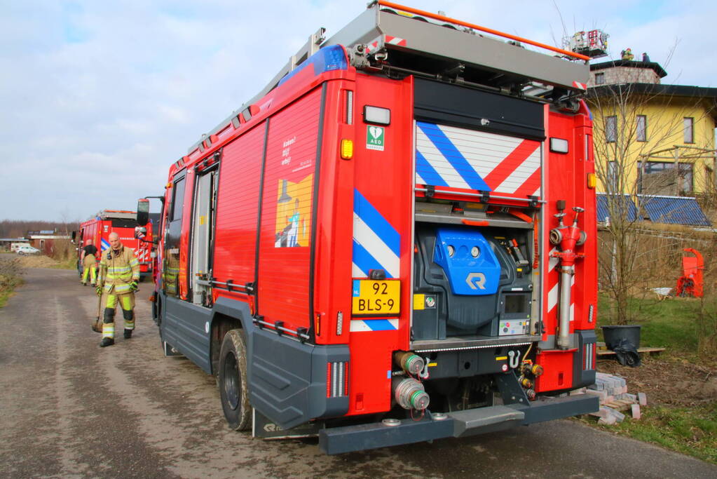 Beginnende dakbrand snel onder controle