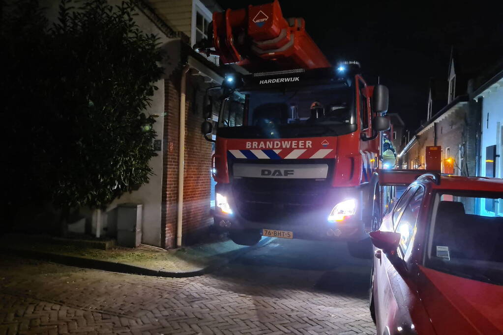 Schoorsteenbrand bij woning in binnenstad