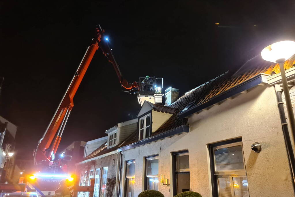 Schoorsteenbrand bij woning in binnenstad