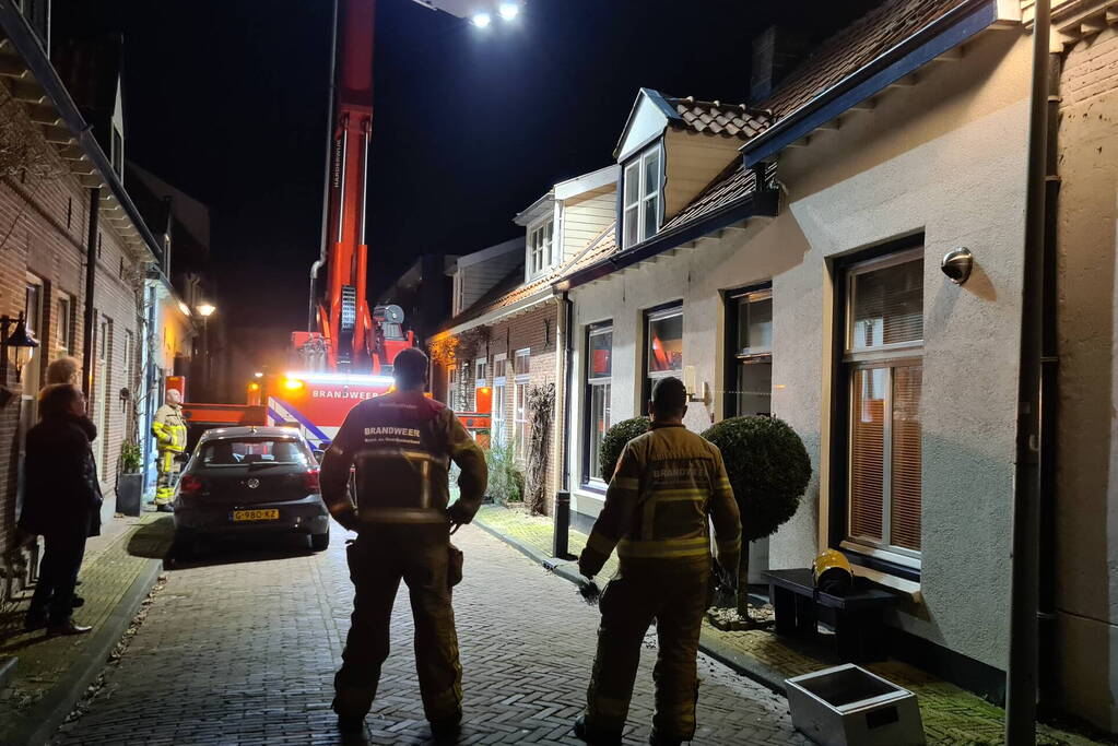 Schoorsteenbrand bij woning in binnenstad