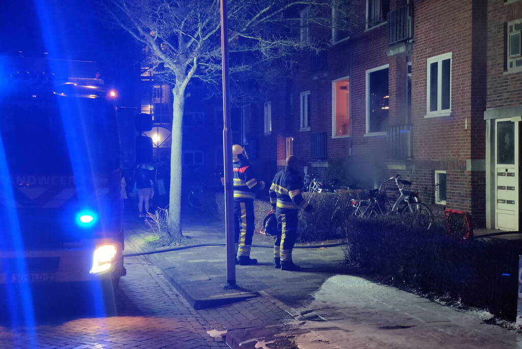 Veel rookontwikkeling bij brand in kelder