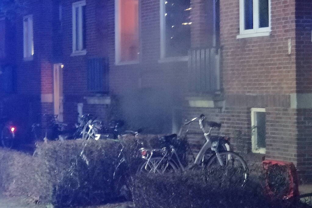Veel rookontwikkeling bij brand in kelder