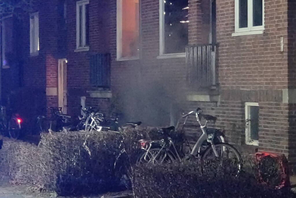 Veel rookontwikkeling bij brand in kelder