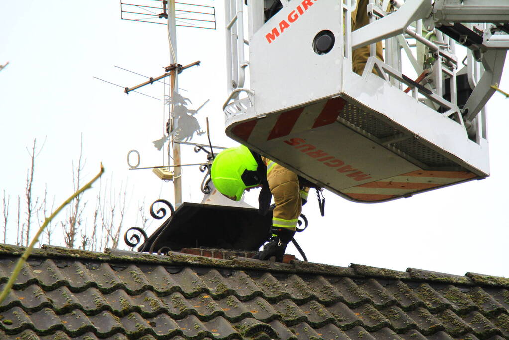 Schoorsteenbrand snel onder controle