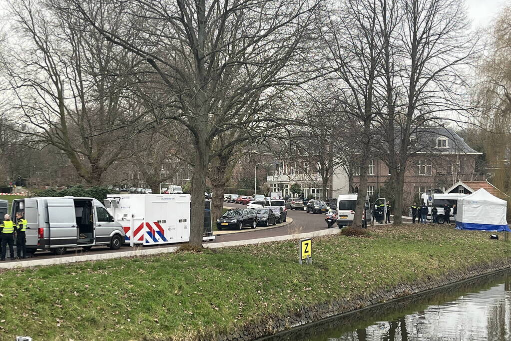 Politieonderzoek na aantreffen overleden persoon in water