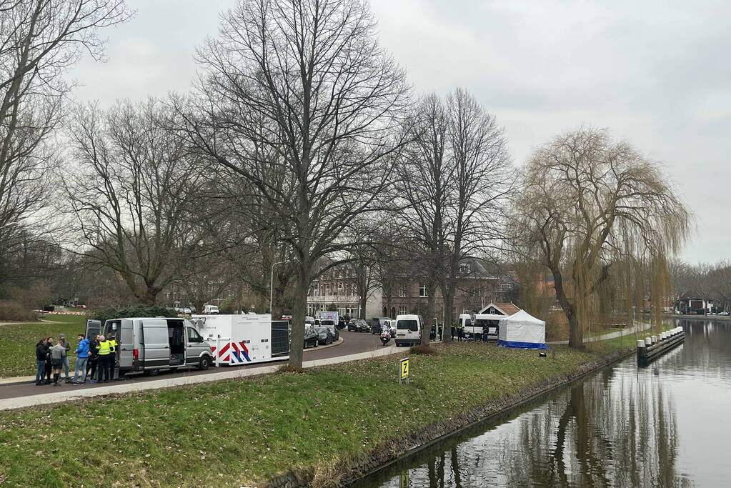 Politieonderzoek na aantreffen overleden persoon in water