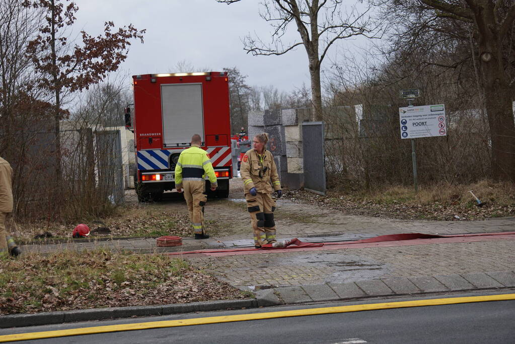 Zeer grote brand in opslag van piepschuim