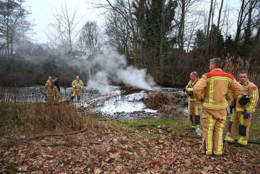 Brand in berg hooi geblust door brandweer
