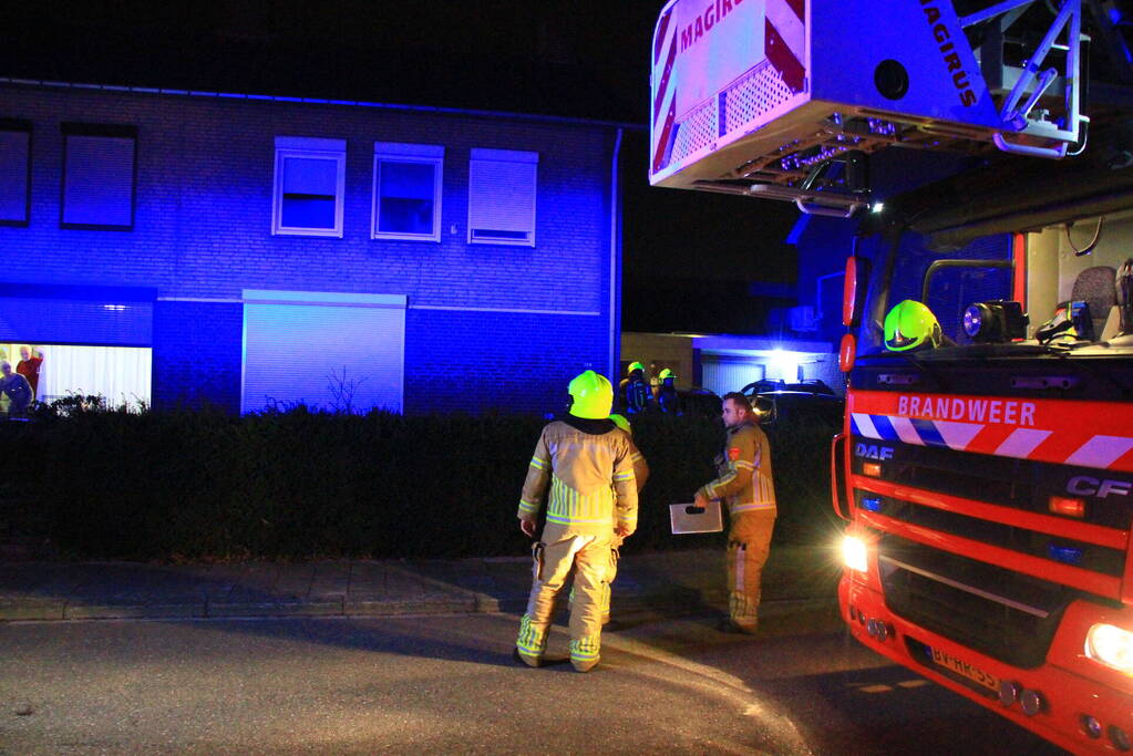 Schoorsteenbrand snel onder controle