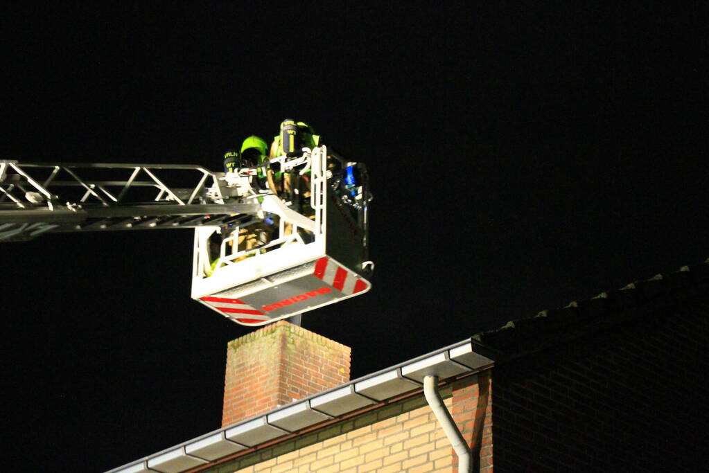 Schoorsteenbrand snel onder controle