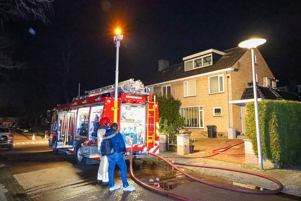 Brand door elektrische fiets in schuur