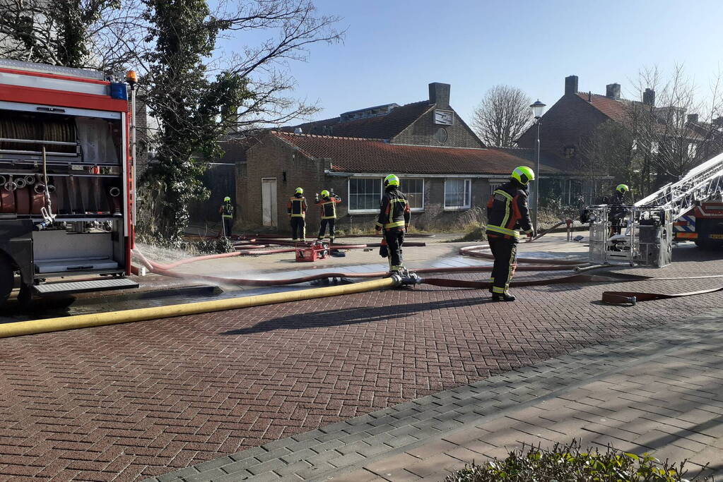 Zeer grote brand leegstaand fabrieksgebouw