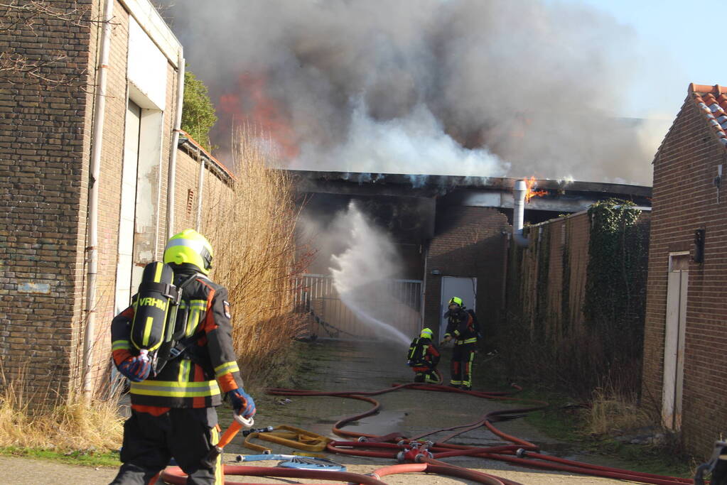 Zeer grote brand leegstaand fabrieksgebouw