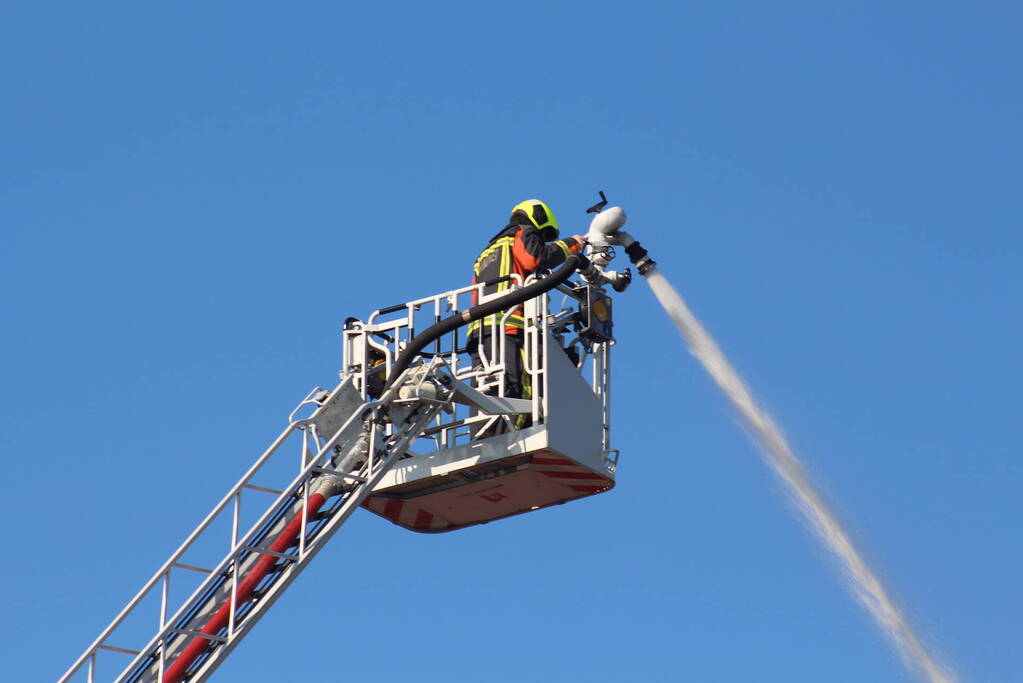 Zeer grote brand leegstaand fabrieksgebouw